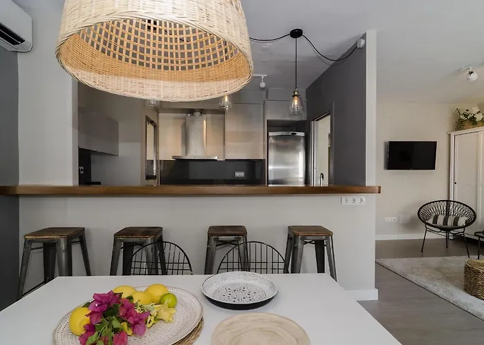 Spaces Deluxe Centre * Σίτζες