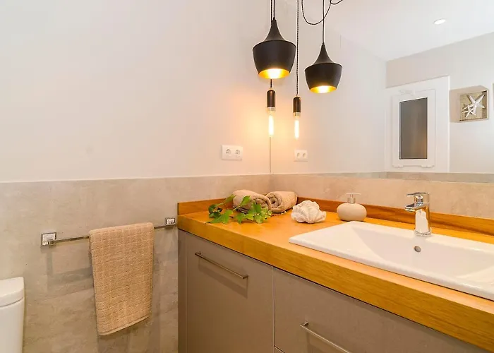 Spaces Deluxe Centre