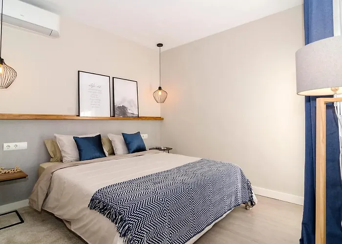 Spaces Deluxe Centre 公寓 *