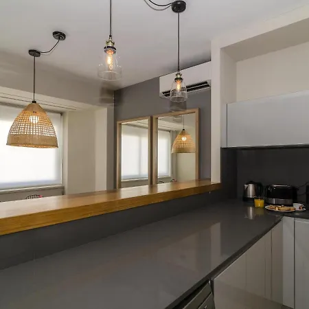 Spaces Deluxe Centre *