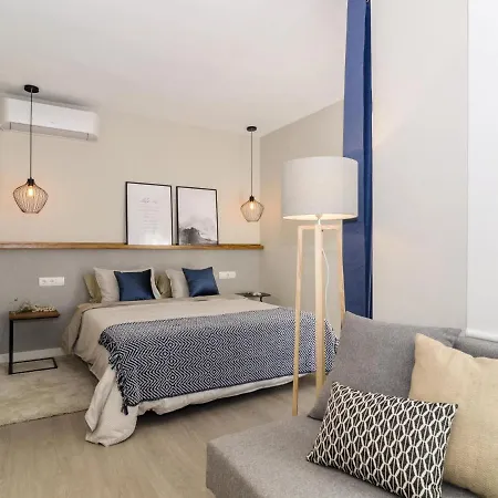 Апартаменти Spaces Deluxe Centre *